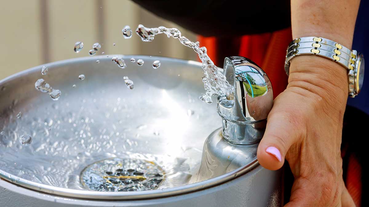 Are Drinking Fountains Safe? - Blog - Murdock Manufacturing